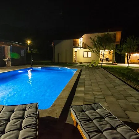 Oasis Of Peace Tatil Evi Bihać